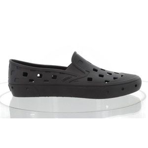 VANS U SLIP-ON TRK- water shoes!